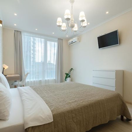 Petrovdom Apartments 3-143 In Rc Central Park, 7 John Mccain Street Kiev Exteriör bild